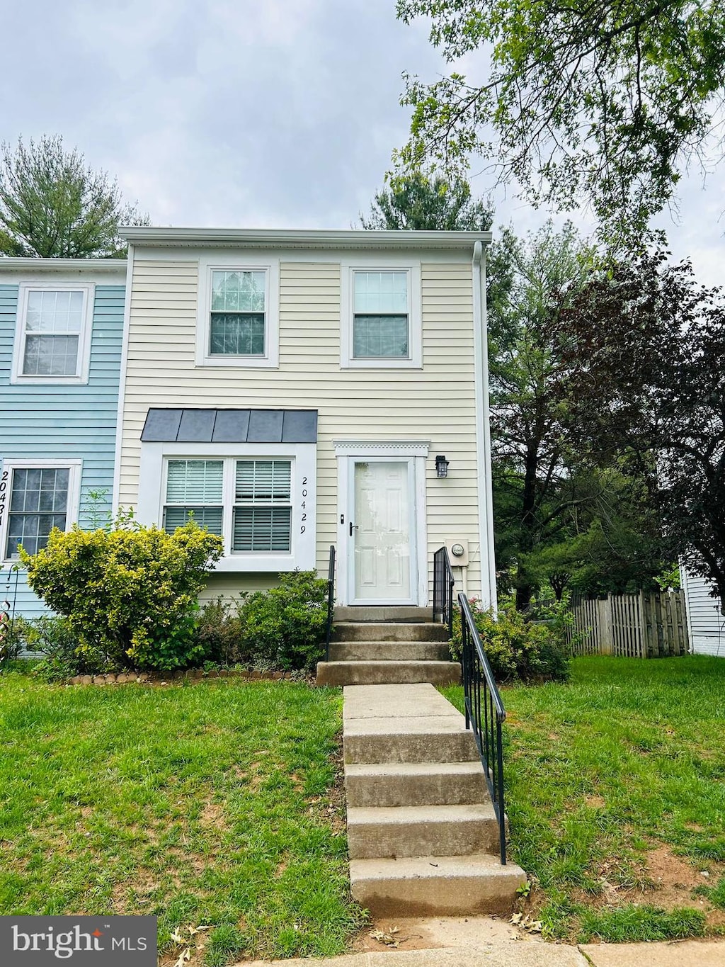 20429 Ambassador Ter Unit 20429, Germantown, MD 20874 - multi unit property with entry steps