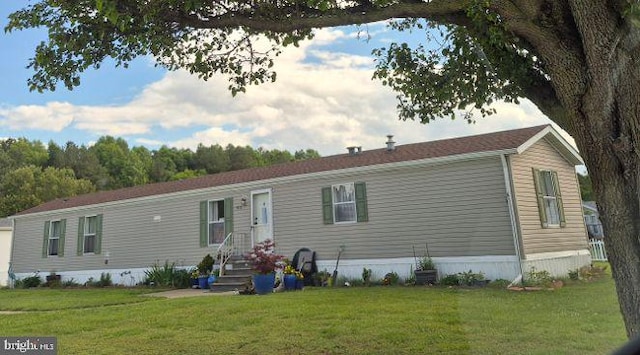 9080 Gold Finch Ct, Hebron, MD 21830 - manufactured / mobile home featuring a front yard