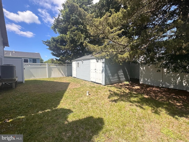25 N 12th St, Del Haven, NJ 08251 - view of yard featuring central AC