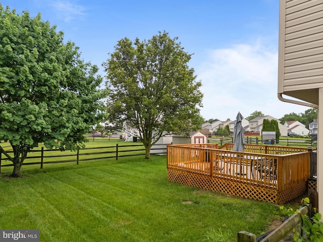 6 E Saxony Dr, New Castle, DE 19720 - view of yard with a residential view and a wooden deck