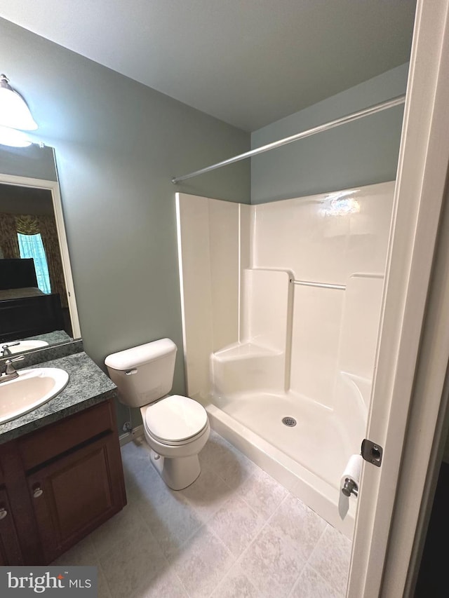 413 Park View Dr, Harrisburg, PA 17110 - full bathroom with vanity, toilet, and a shower