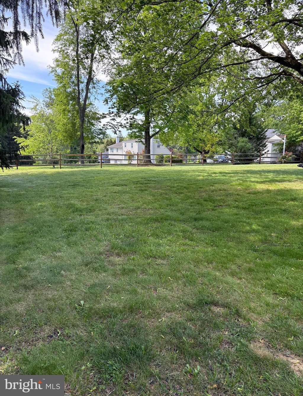 31 E Robin Rd, Southampton, PA 18966 - view of yard