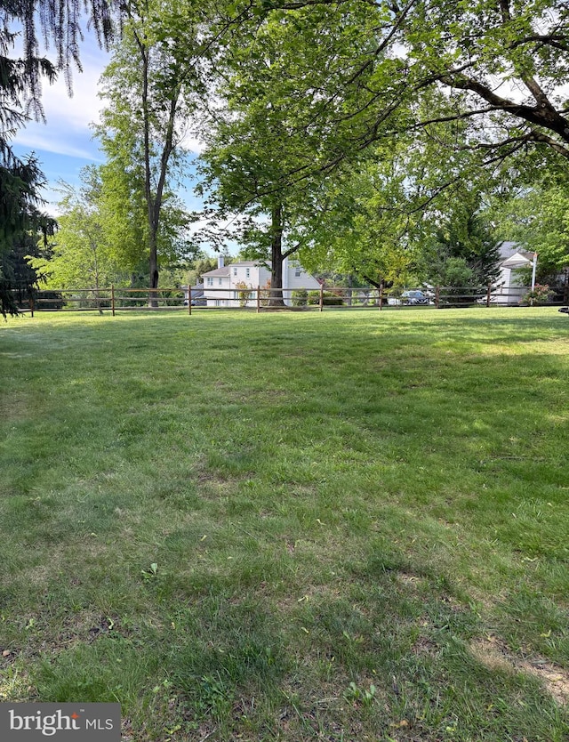 31 E Robin Rd, Southampton, PA 18966 - view of yard