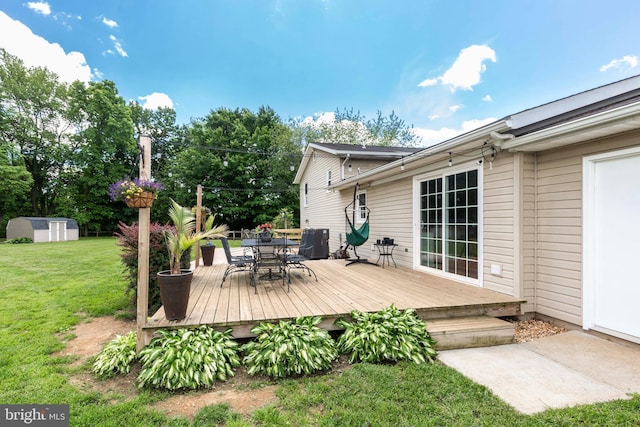 821 Lucabaugh Mill Rd, Westminster, MD 21157 - deck featuring outdoor dining area and a yard