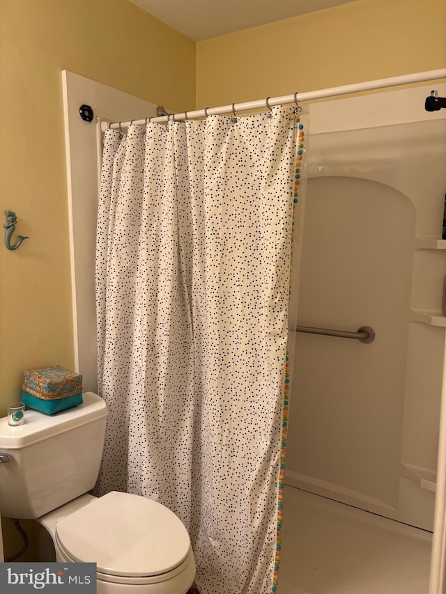 43 Magnolia Rd, Manahawkin, NJ 08050 - bathroom with toilet and a shower with curtain