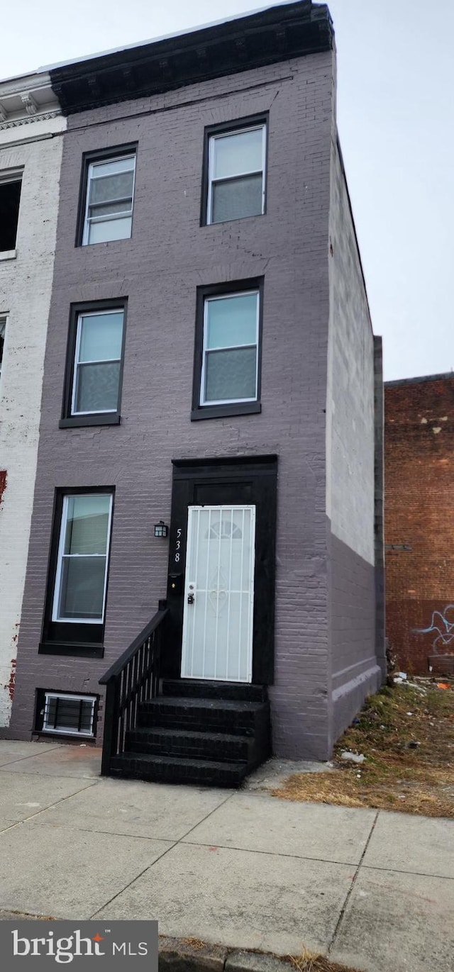 538 Mcmechen St, Baltimore, MD 21217 - view of front of property featuring entry steps and brick siding