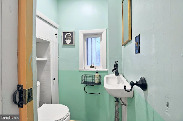 134 N Plum St, Lancaster, PA 17602 - bathroom featuring toilet