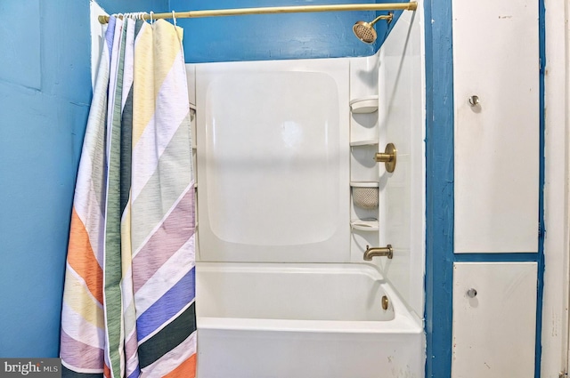 134 N Plum St, Lancaster, PA 17602 - full bathroom with shower / tub combo with curtain