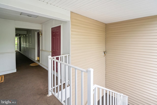 82 Cheverny Ct, Hamilton, NJ 08619 - hallway with an upstairs landing