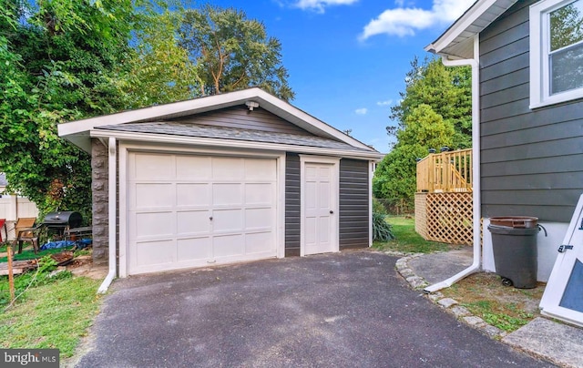 3258 N 48th St, Pennsauken, NJ 08109 - detached garage featuring driveway