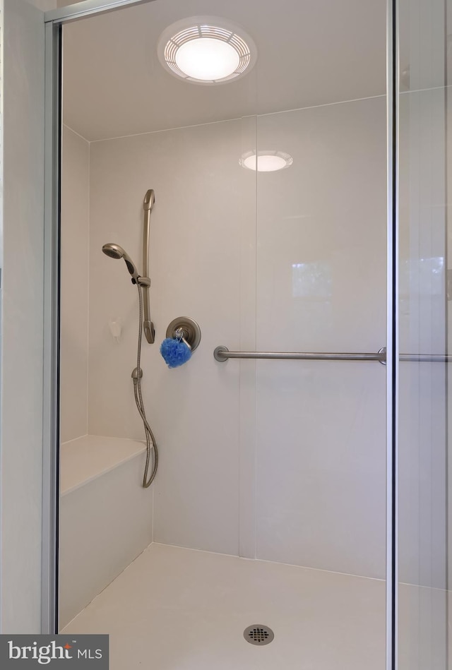 1545 Farr Rd, Wyomissing, PA 19610 - bathroom featuring a shower stall