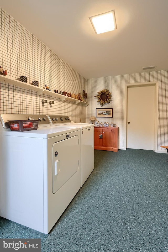 1545 Farr Rd, Wyomissing, PA 19610 - laundry room with independent washer and dryer, wallpapered walls, and dark colored carpet