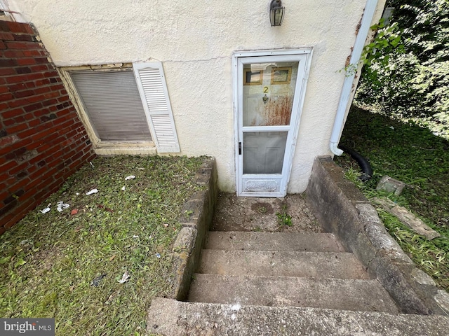 510 62nd Ave, Capitol Heights, MD 20743 - doorway to property with stucco siding