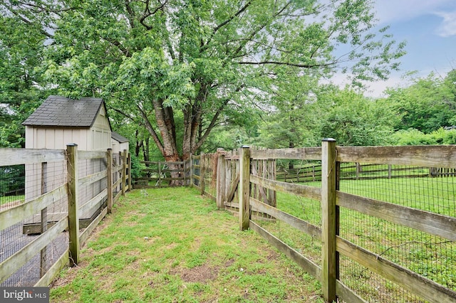 7423 Round Hill Rd, Frederick, MD 21702 - view of yard