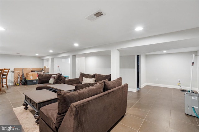 4406 Furley Ave, Baltimore, MD 21206 - living area featuring tile patterned floors, recessed lighting, and baseboards