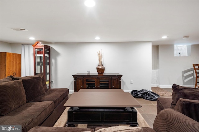 4406 Furley Ave, Baltimore, MD 21206 - living area with recessed lighting