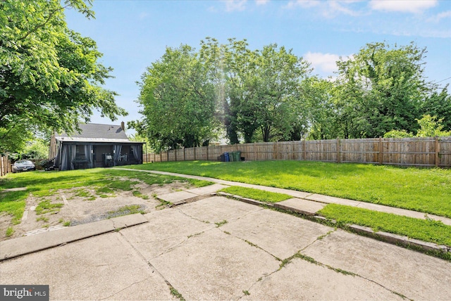 4406 Furley Ave, Baltimore, MD 21206 - view of yard featuring a sunroom and a patio