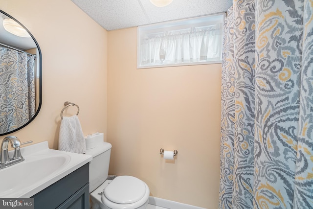 428 Hampshire Dr, Broomall, PA 19008 - bathroom featuring vanity, toilet, and curtained shower
