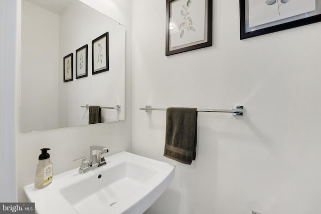 118 Fletcher Cir, Middletown, DE 19709 - bathroom with a sink