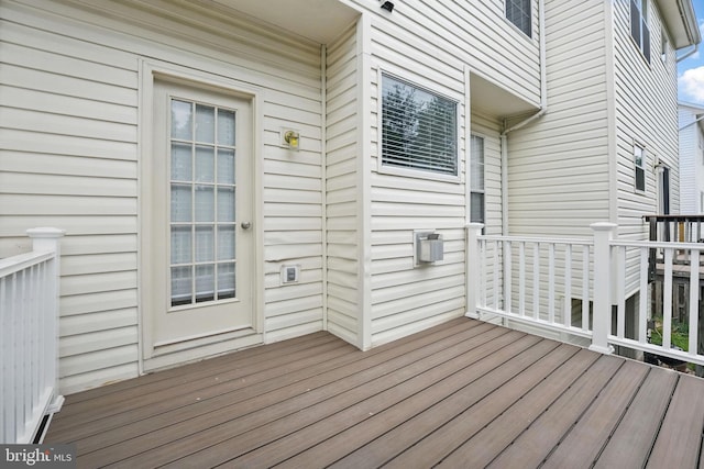 21748 Kings Crossing Ter, Ashburn, VA 20147 - view of wooden deck