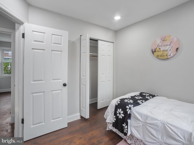 5623 Eads St NE, Washington, DC 20019 - bedroom featuring dark wood-style floors, baseboards, a closet, and recessed lighting
