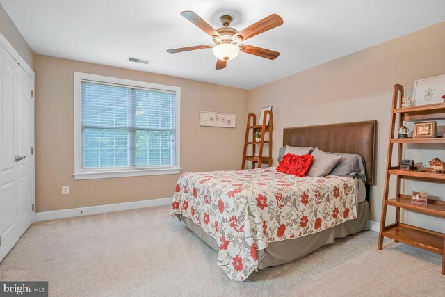 4904 Charmed Ct, Woodbridge, VA 22192 - bedroom with carpet floors, baseboards, and ceiling fan