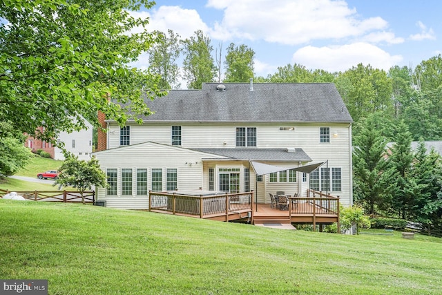4904 Charmed Ct, Woodbridge, VA 22192 - rear view of house with a deck and a shingled roof