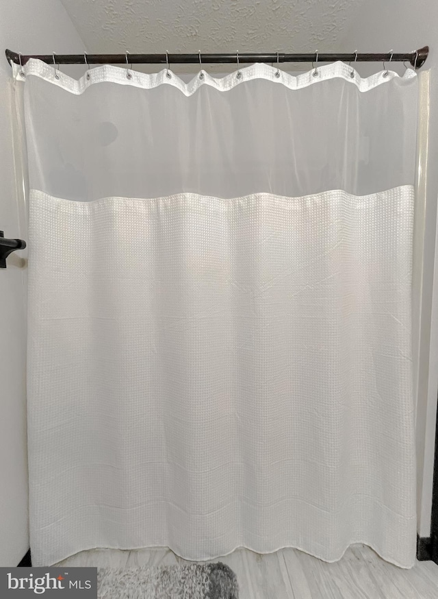 24950 Morgan Rd, Hollywood, MD 20636 - bathroom with a textured ceiling