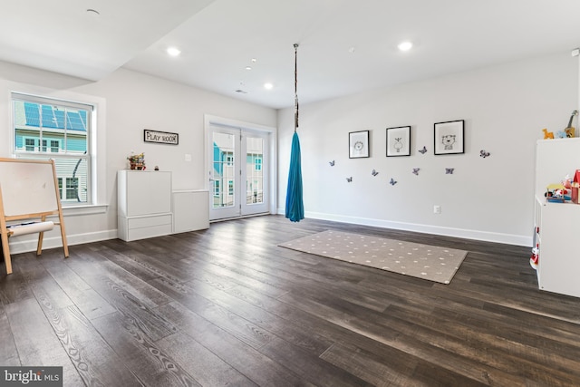 8516 Silver Laurel Ln, Frederick, MD 21704 - unfurnished living room featuring recessed lighting, dark wood finished floors, and baseboards