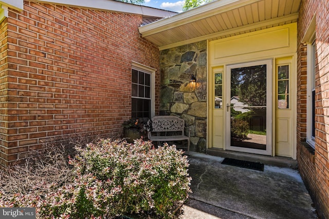 2516 N Haven Cv, Annapolis, MD 21401 - view of exterior entry featuring brick siding and stone siding