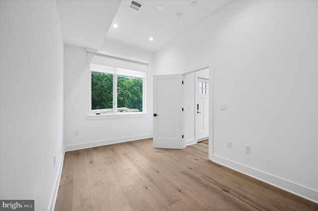 6522 Magnolia St, Philadelphia, PA 19119 - spare room featuring wood finished floors, baseboards, and recessed lighting