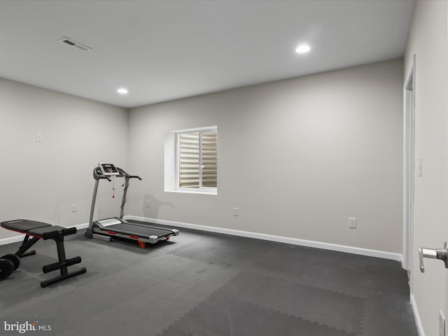 42350 Stonemont Cir, Ashburn, VA 20148 - workout room with baseboards and recessed lighting