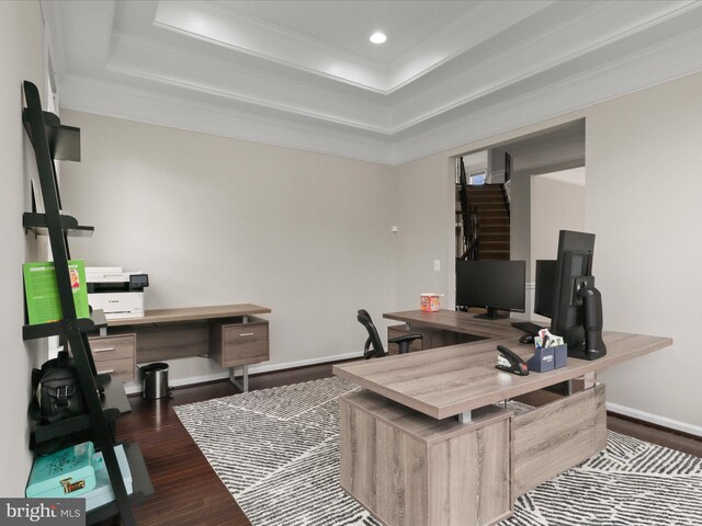 42350 Stonemont Cir, Ashburn, VA 20148 - office area featuring wood finished floors, a raised ceiling, crown molding, recessed lighting, and baseboards