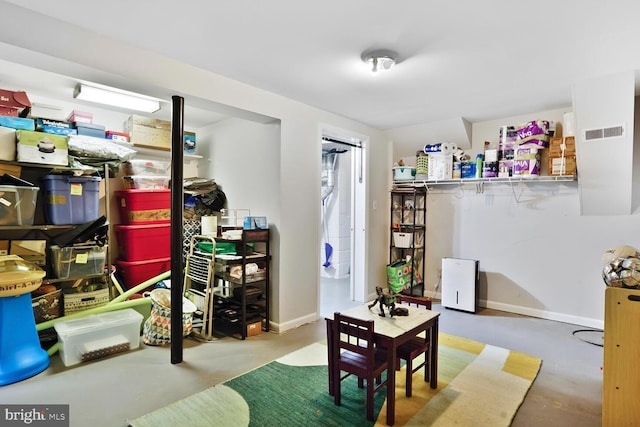 11106 Byrd Dr, Fairfax, VA 22030 - interior space featuring baseboards