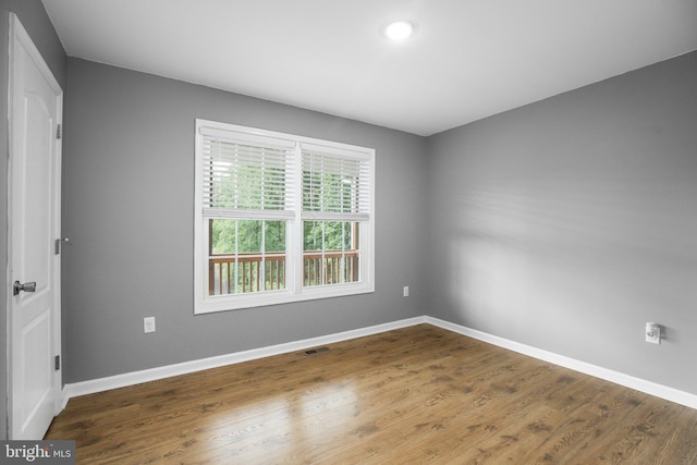 94 Gary Ln, Front Royal, VA 22630 - unfurnished room with baseboards, wood finished floors, and recessed lighting