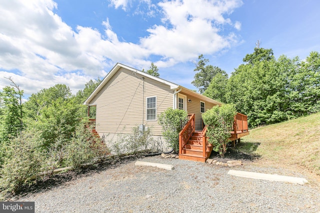94 Gary Ln, Front Royal, VA 22630 - view of side of home with a wooden deck
