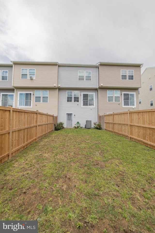 30 Kirby Ct, Bunker Hill, WV 25413 - rear view of property with central AC