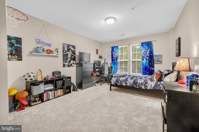 12116 Elmwood Dr, Brandywine, MD 20613 - carpeted bedroom with an office area