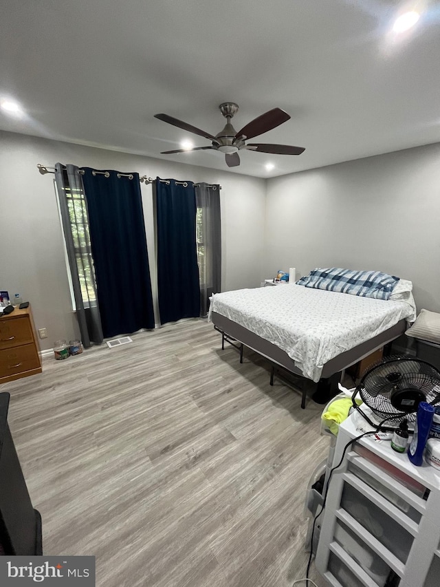 120 N Baylor Dr, Sterling, VA 20164 - bedroom featuring light wood-style floors, recessed lighting, and a ceiling fan