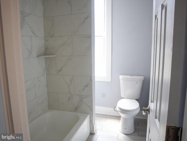 2549 N 29th St, Philadelphia, PA 19132 - bathroom featuring toilet and baseboards