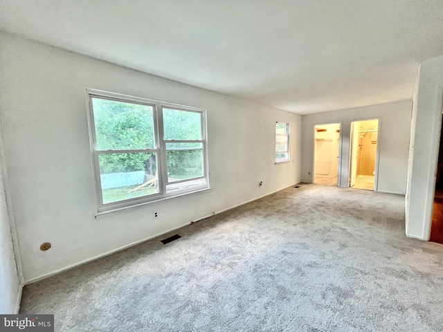 21 Oriole, Clementon, NJ 08021 - unfurnished bedroom featuring carpet, baseboards, and ensuite bath