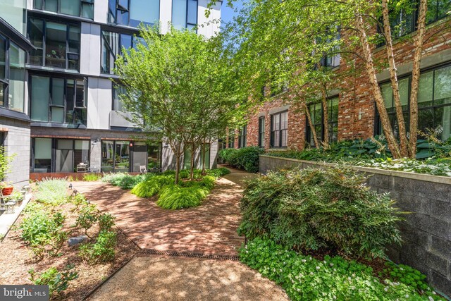 57 N St NW Unit 134, Washington, DC 20001 - view of community