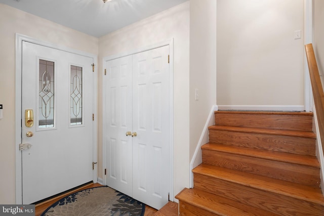 10 Old Orchard Ln, Chadds Ford, PA 19317 - foyer with stairs and baseboards