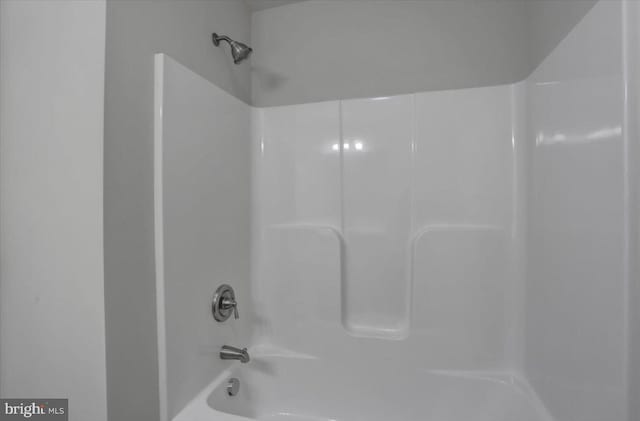 12366 Benning Ave, Waynesboro, PA 17268 - bathroom with bathtub / shower combination