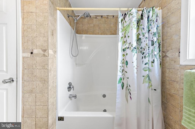 128 E Delaware Dr, Little Egg Harbor Twp, NJ 08087 - full bath featuring shower / bathtub combination with curtain