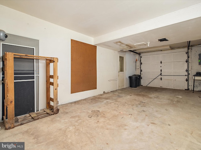 6748 Glenkirk Rd, Baltimore, MD 21239 - view of garage
