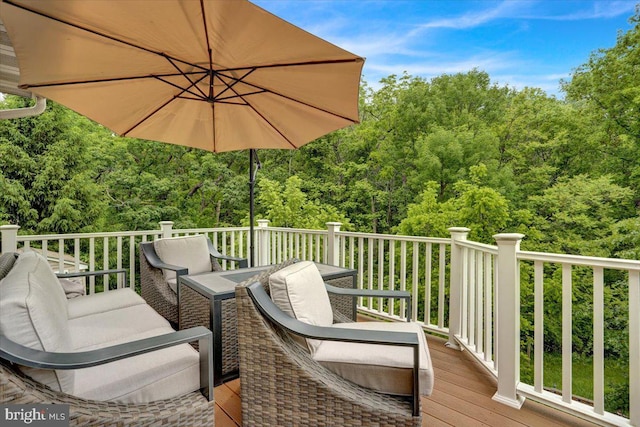 7 Kantner Ln N, Reading, PA 19607 - wooden deck with a view of trees