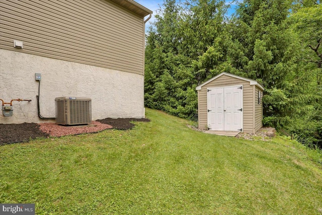 7 Kantner Ln N, Reading, PA 19607 - view of grassy yard with cooling unit