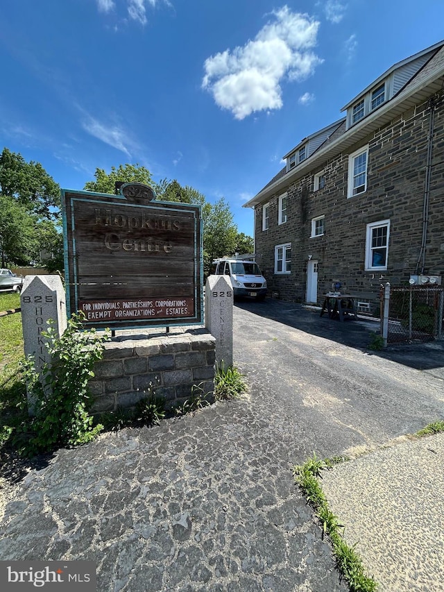 825 Jersey Ave, Gloucester City, NJ 08030 - view of asphalt driveway
