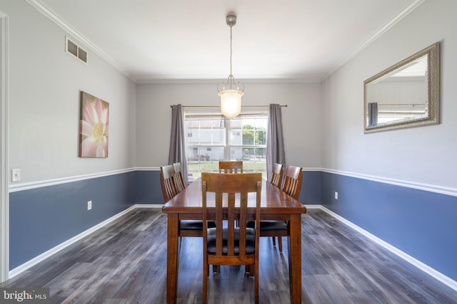 51 Phoebe Farms Ln, New Castle, DE 19720 - dining space with wood finished floors, ornamental molding, and baseboards